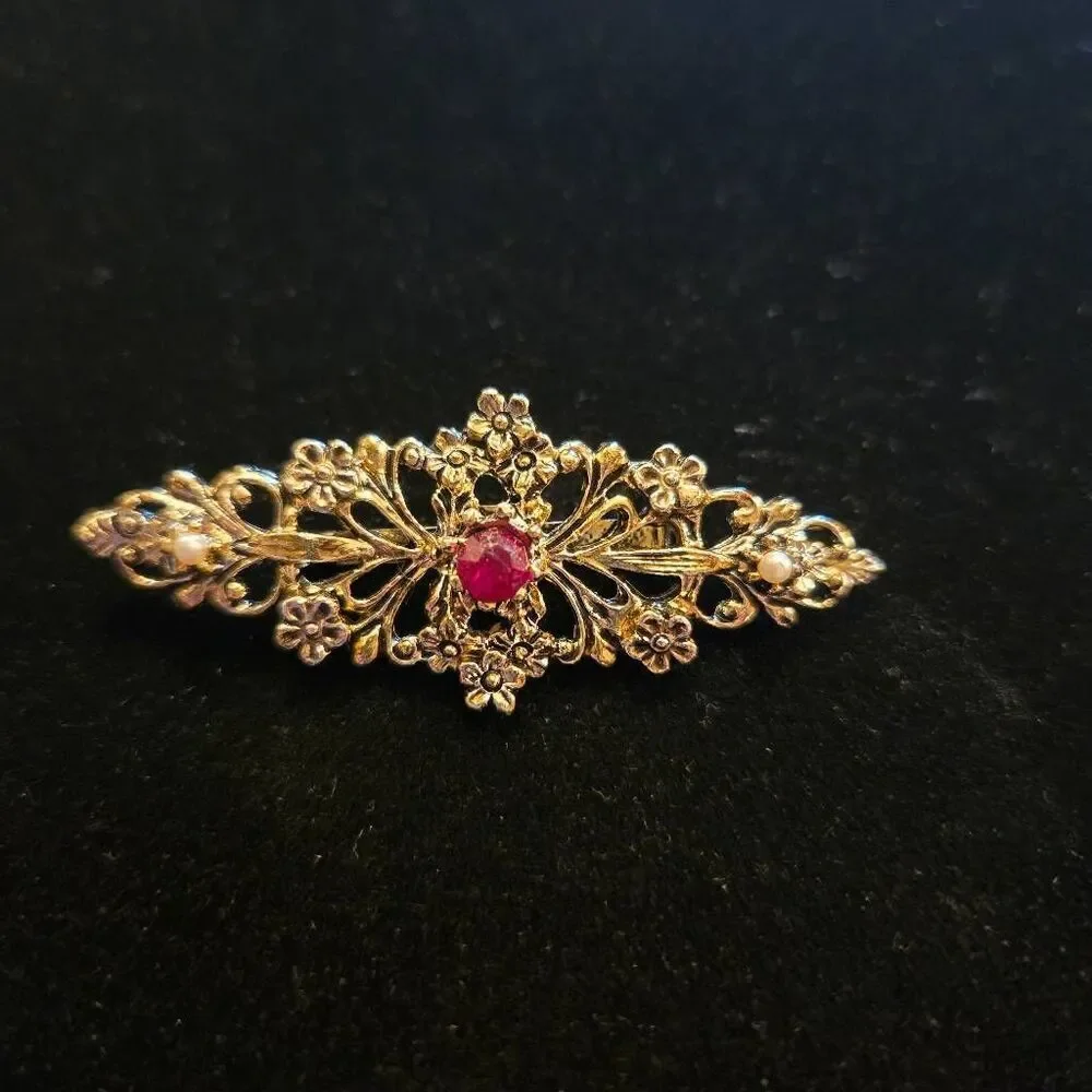 Gerry's Gold Fillagree Bar Pin with Red center stone and 2 pearls Brooch